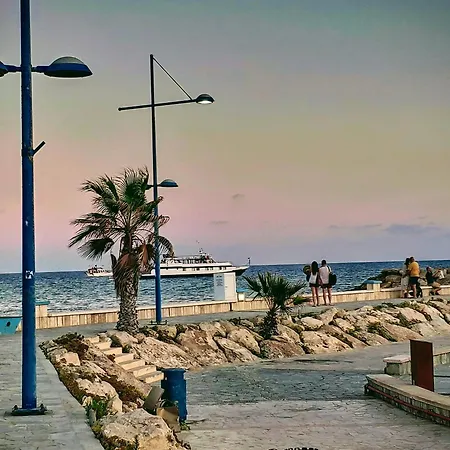Chris - In Paralimni, Agia Napa * 帕拉利米尼