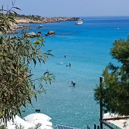 Chris - In Paralimni, Agia Napa 帕拉利米尼