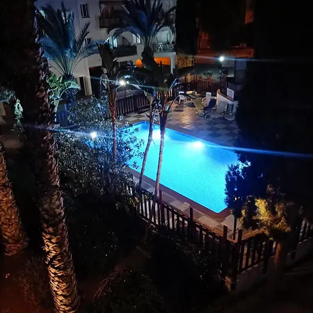 Chris - In Paralimni, Agia Napa Appartement