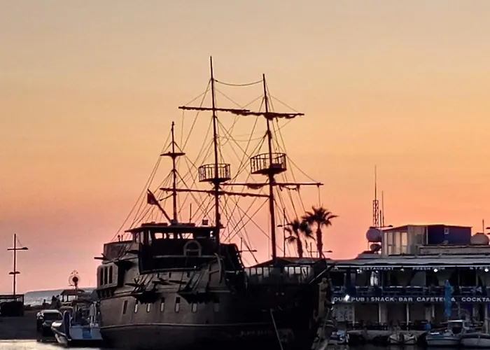 아파트 Chris - In Paralimni, Agia Napa 파라림니