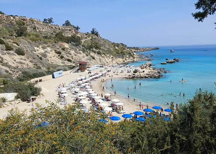 Chris - In Paralimni, Agia Napa * 파라림니