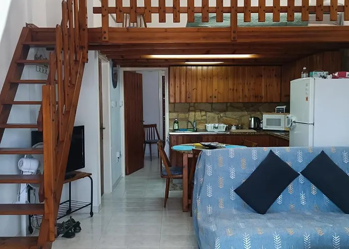 Chris - In Paralimni, Agia Napa * 파라림니